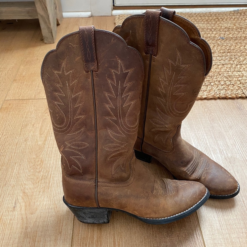 Ariat Women’s size 6 Heritage Leather boots